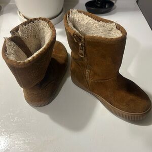 Cat & Jack “ugg style” boots Size 10